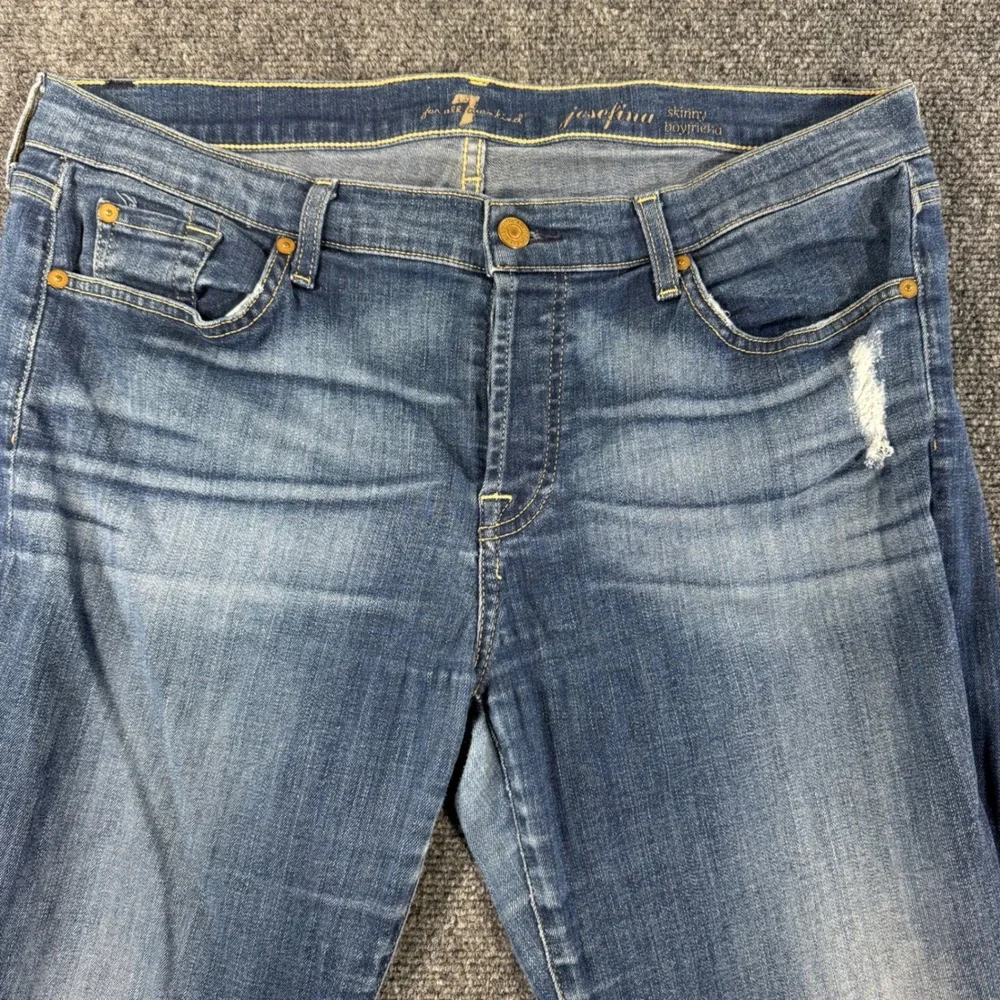 7 For All Mankind Josefina Skinny Boyfriend Distressed Jeans Size 32 Medium Wash